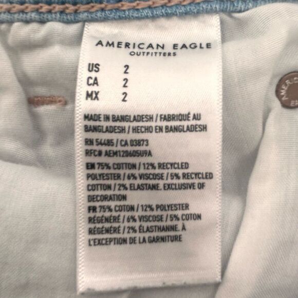 American Eagle light wash high-rise shortie cuffed shorts size 2 - Picture 5 of 5